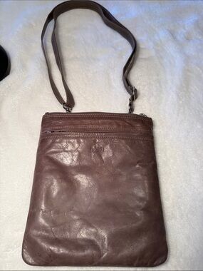M0851 Mushroom Tan Leather Messenger Bag with Adjustable/Crossbody Strap